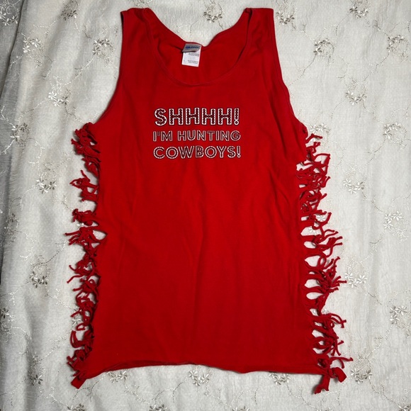 Vintage Y2K “Shhhh! I’m Hunting Cowboys!” Fringe Side Tank – Size Large - Picture 1 of 5